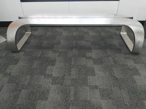 流線不銹鋼長(zhǎng)椅