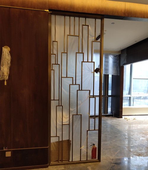 寧靜典雅的會(huì)所新中式不銹鋼屏風(fēng)